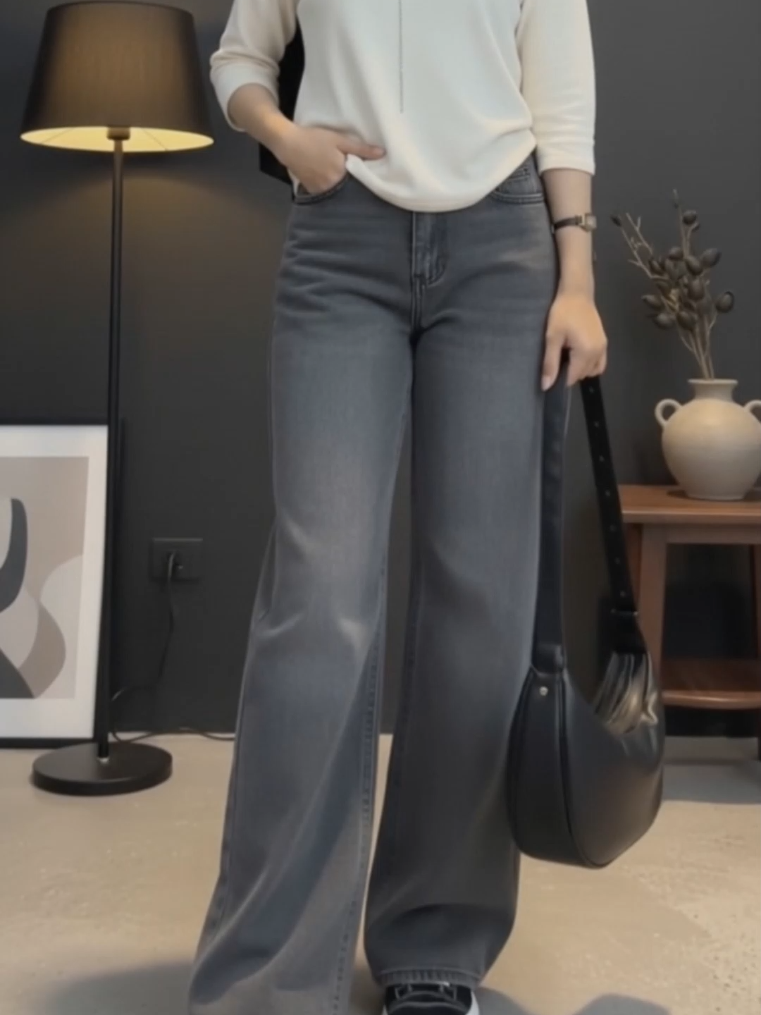 Tampil effortless tapi tetap stylish pakai celana baggy jeans cewek outfit. Gaya harian makin standout dengan celana baggy jeans cewek outfit yang comfy dan trendi! #celanajeanscewek #ootdcewek #outfitkekinian #fashiontrend2025 #styleharian