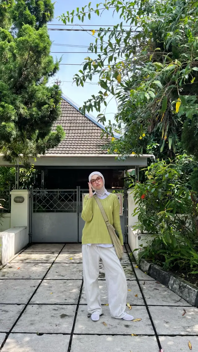 kripik tongkol kripik ubiiii #OOTD 