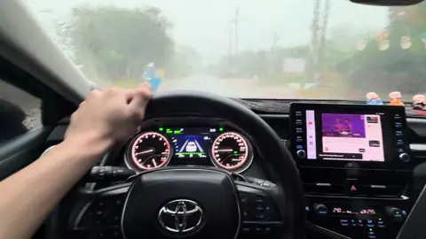 Nếu như thành thị khổ quá thì về nhà với mẹ ăn cơm mẹ nấu khỏi suy nghĩ gì nhiều 🥰🥰🥰