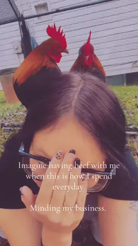 Life with chickens is just so much more peaceful. 🐔 #trending #fyp #foryoupage #crazychickenlady #chickensoftiktok 