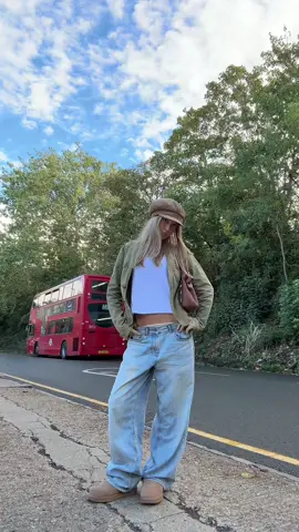 Green jacket #fyp #brownhat #brownbag #lightjeans #autumnoutfit 