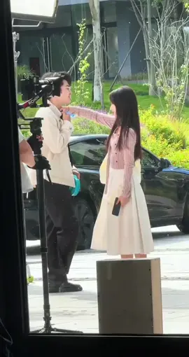 Tidak hanya manis di layar, tapi bahkan lebih manis di luar layar! #杨树宇 #陈明浩 #Berperilaku baik dan Anda tidak bisa melarikan diri. #kampus #perspektif orang yang lewat