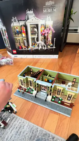 Continuing to build the @LEGO museum of natural history set!! #legobuild #fyp #legotiktok #museumofnaturalhistory #legoset 