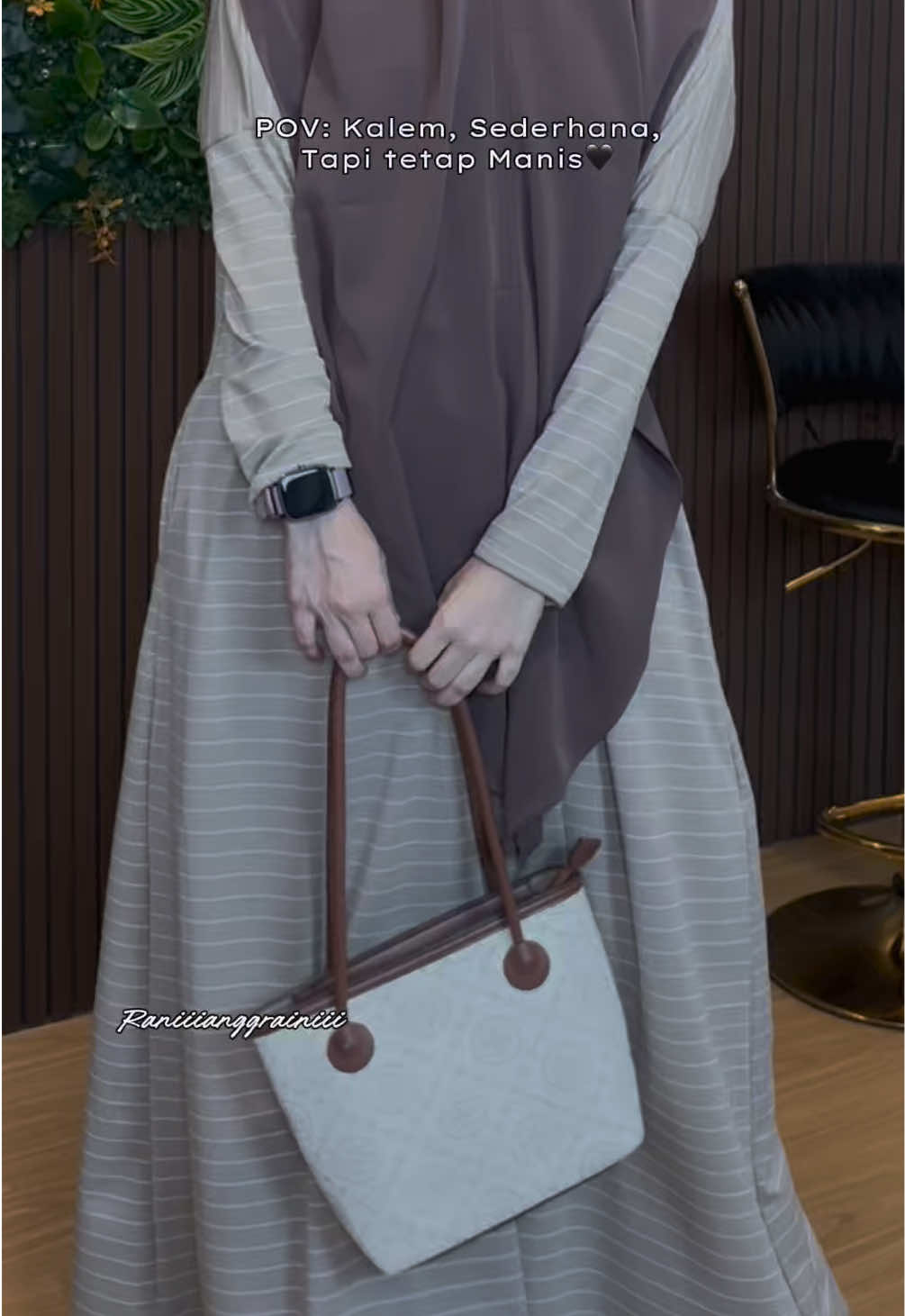 Allahumma Barik…udh pada punya belum warna ivory ini beesst?😍#gamissalur #ootdhijab #bhanuexcellent #mixnmatch 