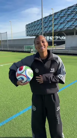 golden girl 🫶 V.I.B. #perfectmatch #football #trionda #adidas 