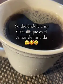 Yo diciéndole a mi café ☕️ 