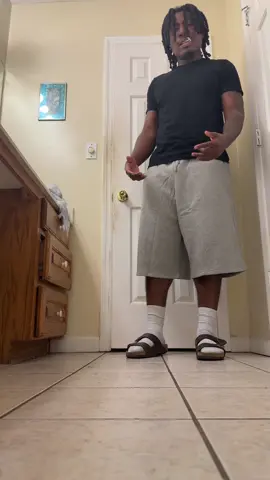 #baggyclothes #baggyshorts #tiktokmademebuyit #comfyclothes #tiktokshop 