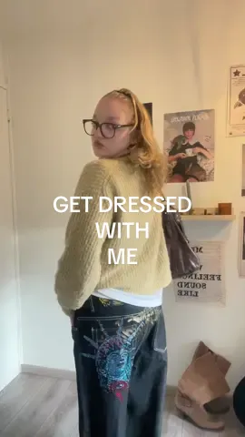 pants from: @PlanetMissy 💛 use code: JULIA for 10% off *link in bio* #outfit #OOTD #planetmissy #gifted #fy 