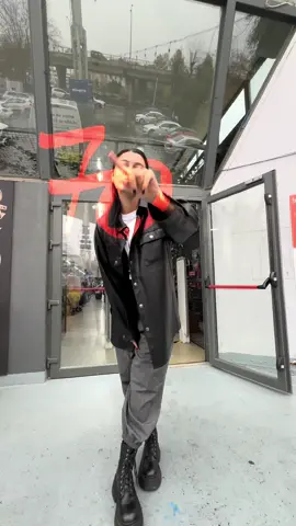 🎯 Doar azi și mâine — 4 & 5 noiembrie 70% reducere la îmbrăcăminte și încălțăminte în C1 Otopeni. Nu e doar o promoție. E momentul ăla când găsești piesele care te așteptau de mult — dacă știi unde să cauți. 📍 Miniprix Otopeni, Calea Bucureștilor 291A #Miniprix #Sale #Otopeni #StyleForEveryone