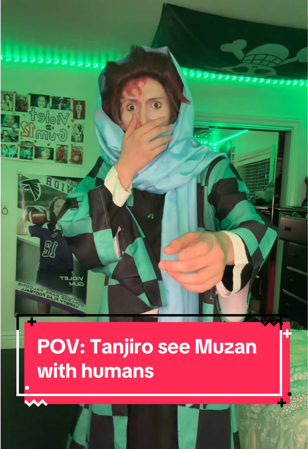 Tanjiro sees muzan with humans // Bruh I felt so stupid with the fabric on my wig 😭😭 #fyp #tanjiro #demonslayer #muzan #muzankibutsuji 