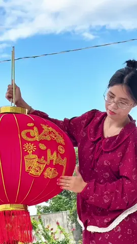 Lồng đèn nhung trang trí tết. #tet2026 #trangtritet #mechangemhan #xuhuong 