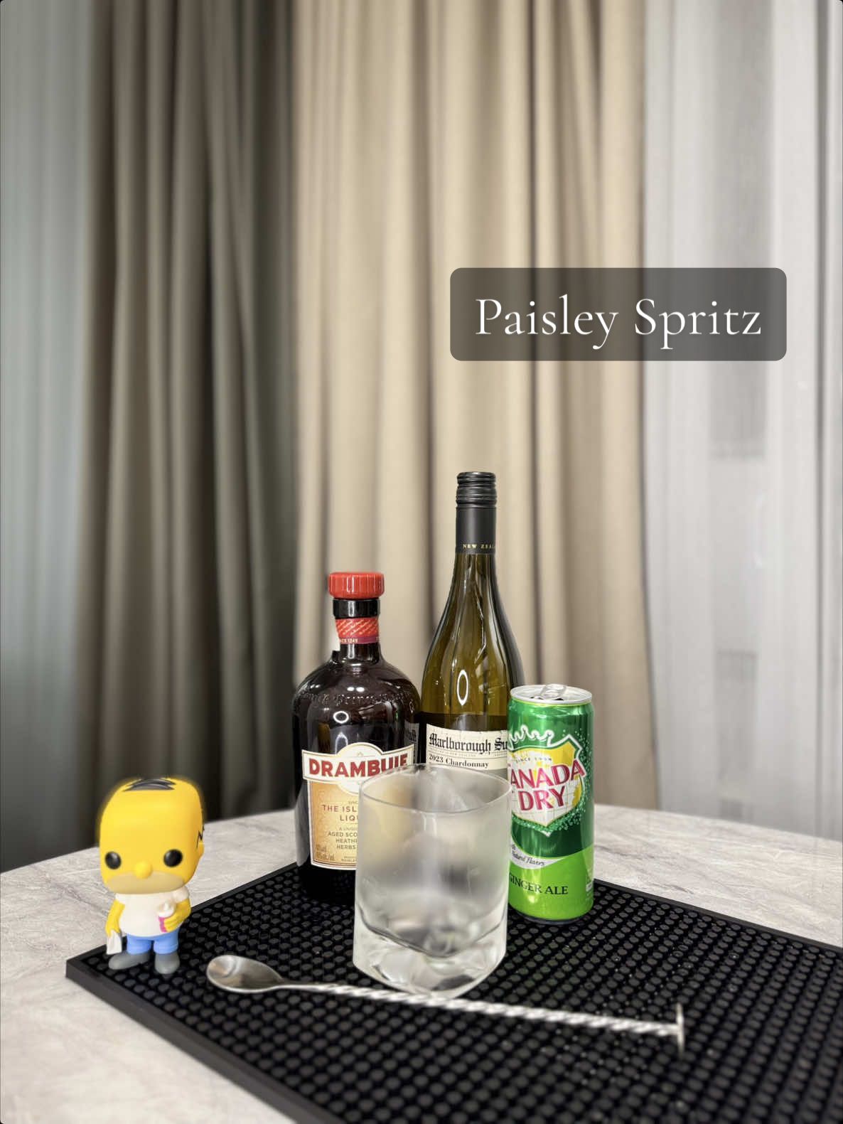 Cocktail «Paisley Spritz» • 60ml Chardonnay • 30ml Drambuie • Top up with  Ginger Ale Glass: Rocks  Garnish: lemon slice Pour / Stir / Cheers #drambuie #chardonnay #ale #fyp #реки 