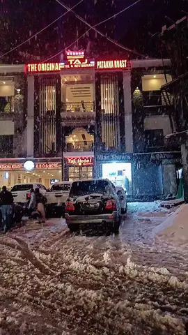 first snowfall start in nathia gali#viraltiktok #trandingvideo #trandingsong 