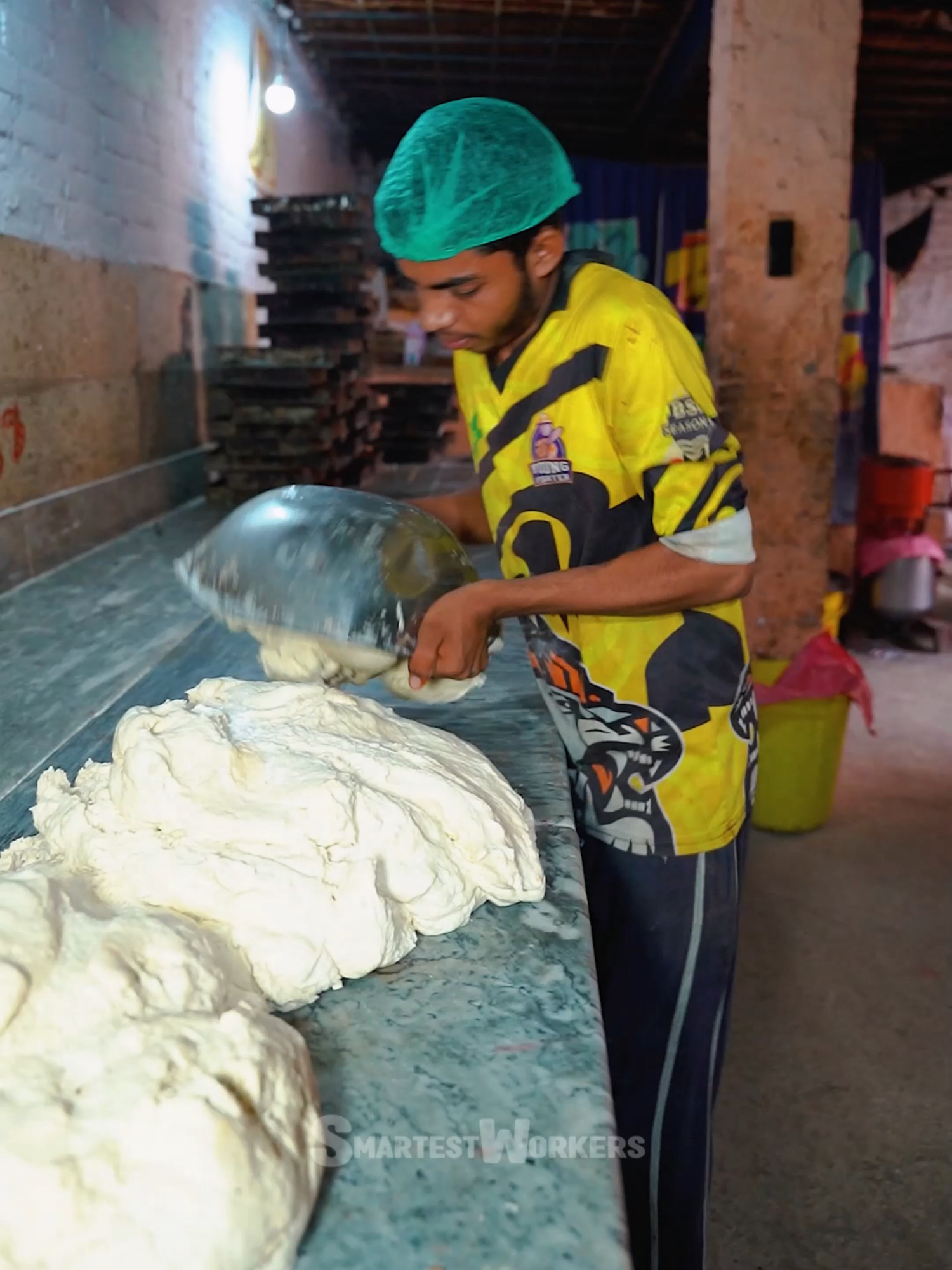 Vanilla Pastry Cake Making at Mass Scale