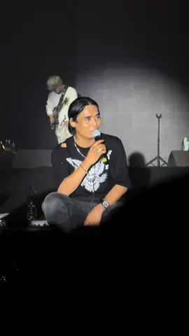 #cintatakharusdimiliki #st12 #st12band #st12cintatakharusmemiliki 