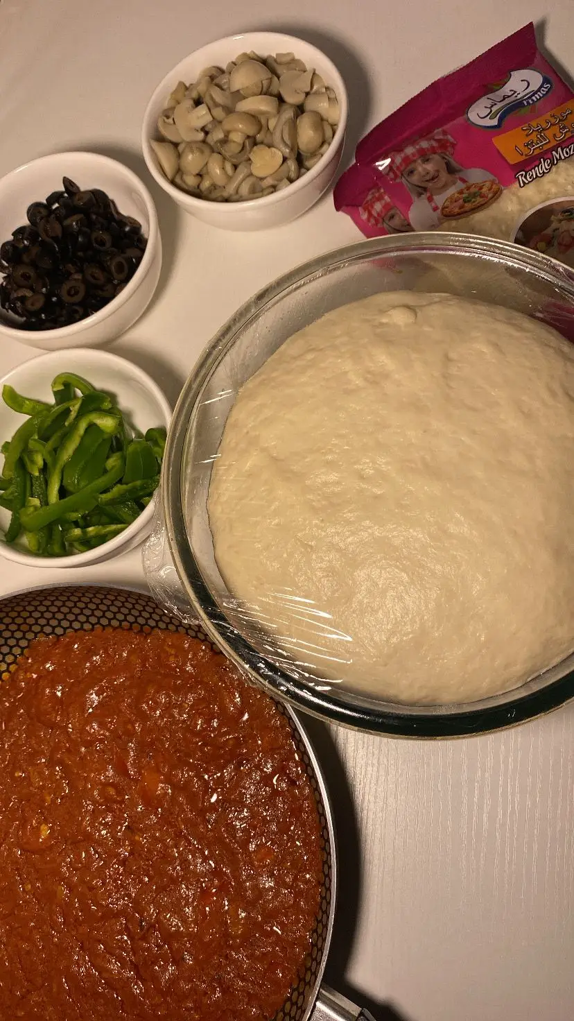 بيتزا عملت بكل حبَ ♥️.@-   ᷂زمَرده 🎀. #الشعب_الصيني_ماله_حل😂🤣اكسبلور #بيتزا #اكلات 