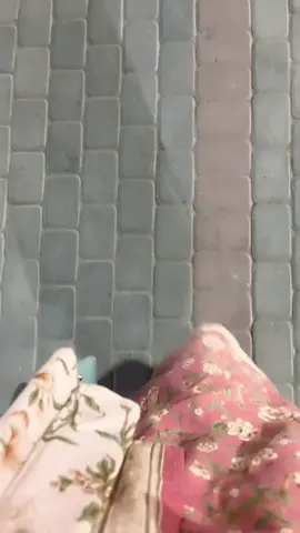 🫠👀#unfrezzmyaccount #viralvideo #views #viewsproblem #fyp 