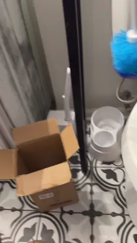 TikTok shop fancy toilet bowl cleaning brush for the win 👏🏼 #toiletbowlcleaner #toiletcleaner #toiletbrush #CleanTok #tiktokshopblackfriday 