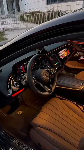 #mercedes #carsoftiktok #creatorsearchinsights #millionviews #luxury #lixury #tiktokviral #million #car #ti̇ktok 