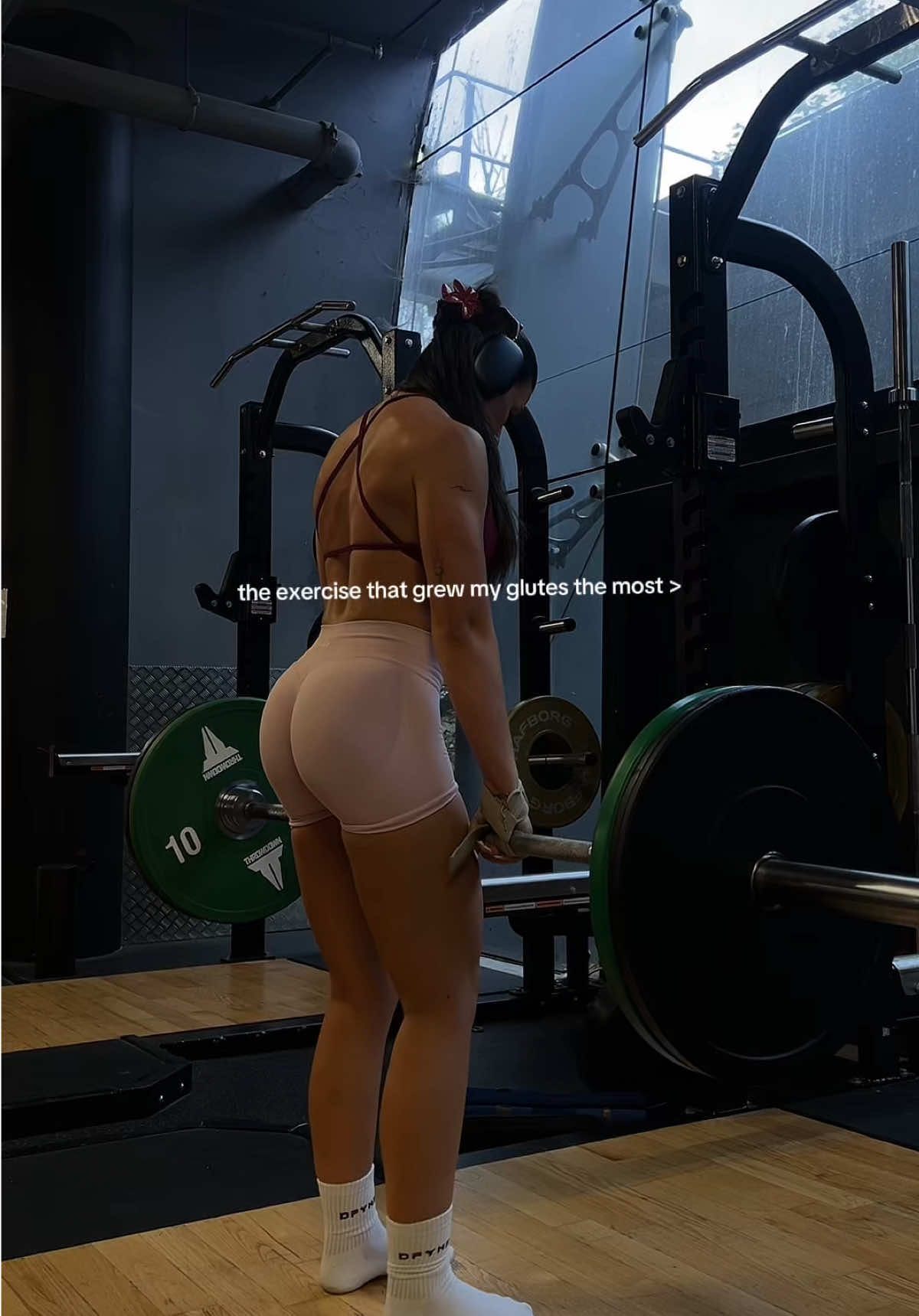 I’ll never skip RDLS on glute days 😮‍💨 wearing @DFYNE code “TREADWELL”  #GymTok #gymgirl #gymmotivation #glutesexercises #rdlsforglutes 