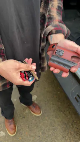 Featuring the MPU Tux Flap with a Milwaukee Fastback utility tool.  Your tools, our sheaths - get it together one carry at a time and experience quality leather goods www.taleofknives.com #tools #multitool #milwaukeetools #contractor #flashlight