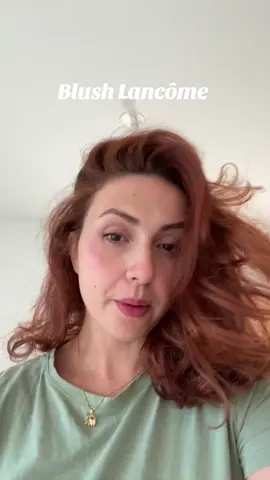 C’est un peu défectueux mais fonctionne donc tout va bien 😛 @Lancôme #blush #lancome #lancomemakeup #makeup 