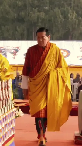 He was just a boy when he took on the world, and now, the weight of his wisdom is a quiet power that speaks for itself. Time may pass, but true leadership only grows stronger. ✨👑#fourthkingofbhutan #k4 #jigmesingyewangchuck #bhutan #creatorsearchinsight 