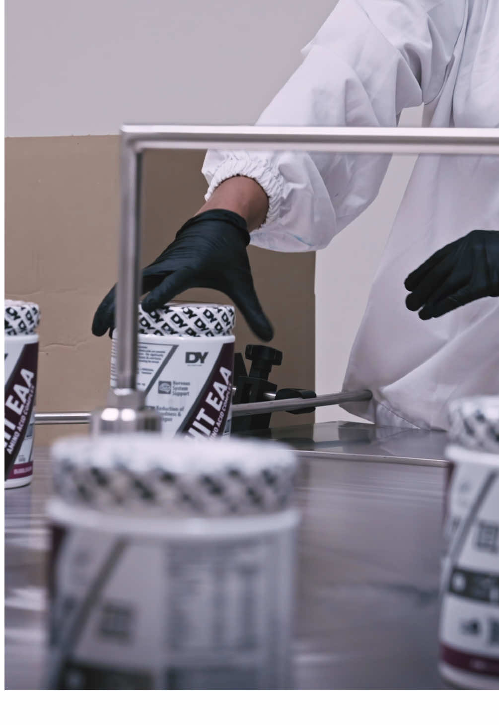 🔜 Ne pregătim intens pentru Black Friday! Suntem pe ultima sută de metri cu o campanie cu adevărat game-changing:                                      🎯 Cele mai mari reduceri din an. 🏆 Și un premiu pe care nu vrei să-l ratezi. Fii cu ochii pe noi! Something big is coming... #DYNutrition #blackfriday2025 