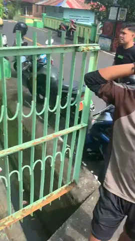 ayaya ta🫣 #minumanviral #captikuskras #fypシ゚viral #malukupride🏝🔥fypシviral 