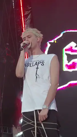 glocky canta dvvr dvvr di tony boy in live a roma #glocky #tonyboy #trap #live #concerto 