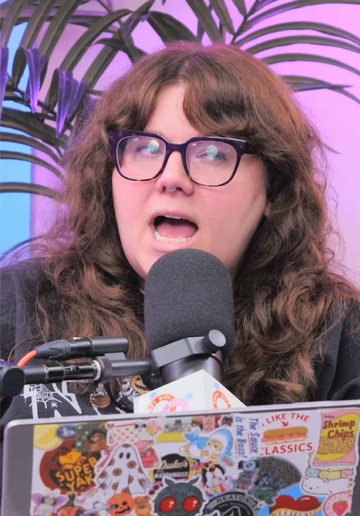 🎶toxic dating train🎶 Have you listened to this weeks episode yet? #dating #toxic #datingadvice #podcastclips #relationships 