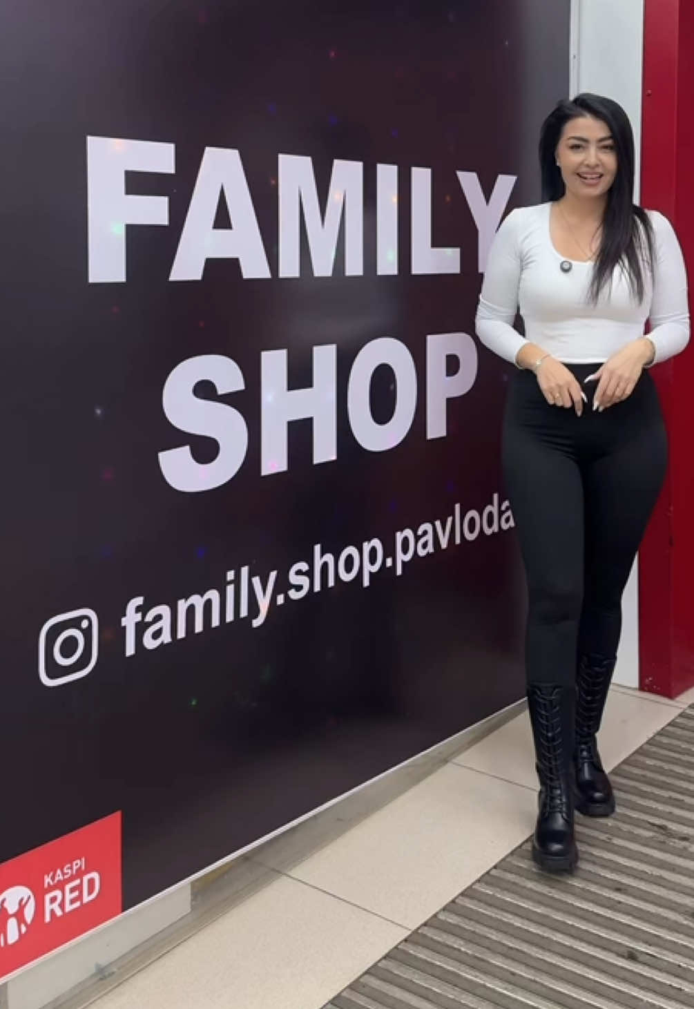 Розыгрыш подарков от @family.shop.pavlodar (это стр инсты) , они решили порадовать своих покупателей🤗 начинайте покупать и заполнять свои купоны уже сегодня 😍 а 16 декабря подведут итоги  в прямом эфире и назовут счастливчиков 🙌😄 Кстати, за наличный расчет на весь товар действует скидка -10%❤️