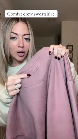 If you didn’t like how long or oversized the Comfrt crew necks were #falldealsforyou #blackfridaydeals #comfrt #fallfashion @Comfrt 