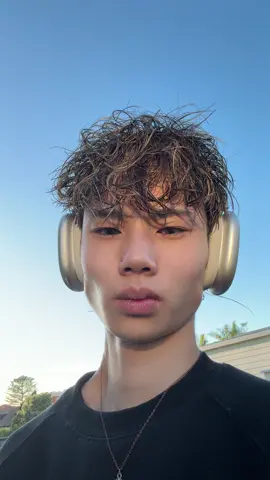 the lion doesnt concern himself with training neck #psl 