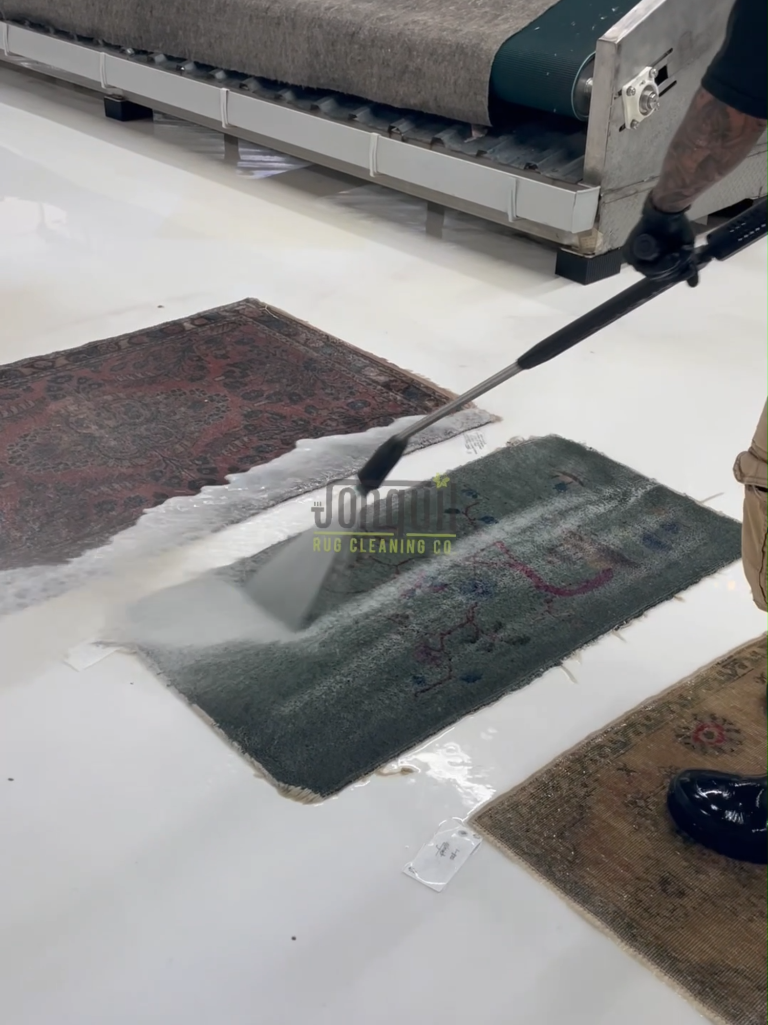 A smooth power wash! 🤗#jonquilrugcleaningco #rugcleaningatl #reelstrending #rugcleaningmarietta #fypシ #powerwashing #oddlysatisfying