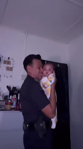 Adik taknak tido lagi boleh tak daddy ? Adik nak tengok daddy gi work dulu ❤️lepastu adik janji adik tido okay ✌️ #fypシ゚ #daddygirl 