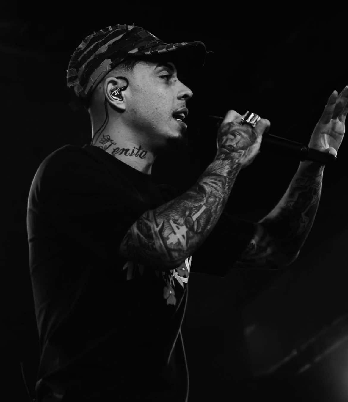 Viver tranquilo 😪 #lyricsvideo #fyypage #fyy #tipografia #mctuto 