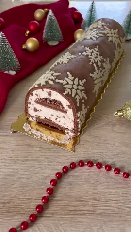 L’une des mes bûches préférées : la bûche ferrero rocher ✨💌🎅🏻🍫 #buche #buchedenoel #recette #patisserie #ferrerorocher 