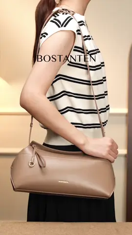 new collection ✨ เปิดตัวแล้วกับกระเป๋า puzzle bag ที่ได้รับกระแสตอบรับอย่างล้นหลาม  กระเป๋าน้ำหนักเบา หนังนิ่ม ทำจากหนัง pu กันน้ำ กันรอยขีดข่วน  มีทั้งหมด 4 สี Midnight black : สีดำ classic เช้ากับทุกลุค Off - White : สีขาวสาย minimal แมทช์ง่าย Elegent grey : สีเทาลุค เรียบหรู ดูแพง Sand brown : สีน้ำตาลที่มาแรงที่สุดในปีนี้ ใครชอบกระเป๋าโทนน้ำตาลพลาดใบนี้ไม่ได้ กดตะกร้ากันได้แล้วก่อนที่ของจะหมด ❗