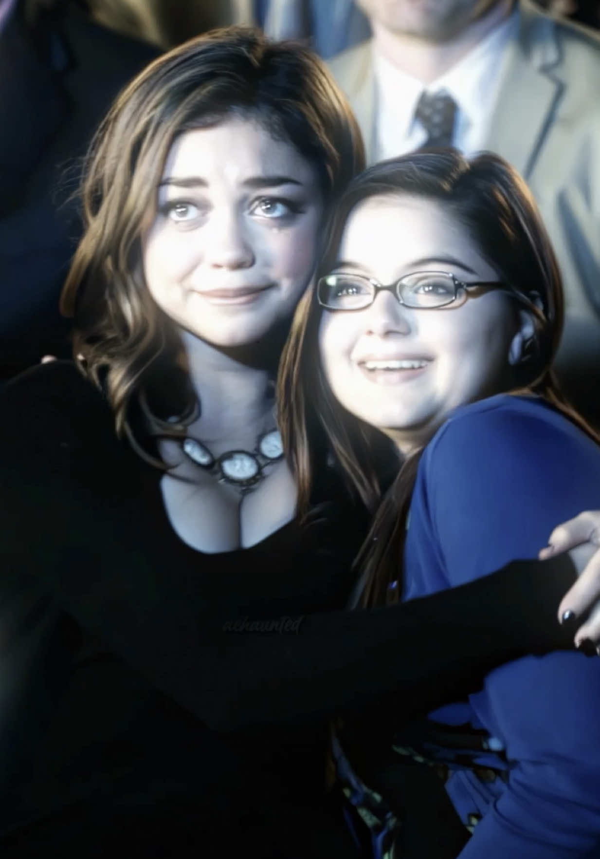 this episode was so wholesome 🥺 #aehaunted #modernfamily #mofy #modernfamilyedit #alexdunphy @TikTok 