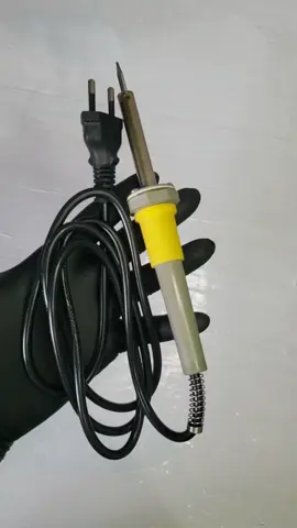 Ferro de solda bivolt  #ferrodesolda #solda #tiktokshop 