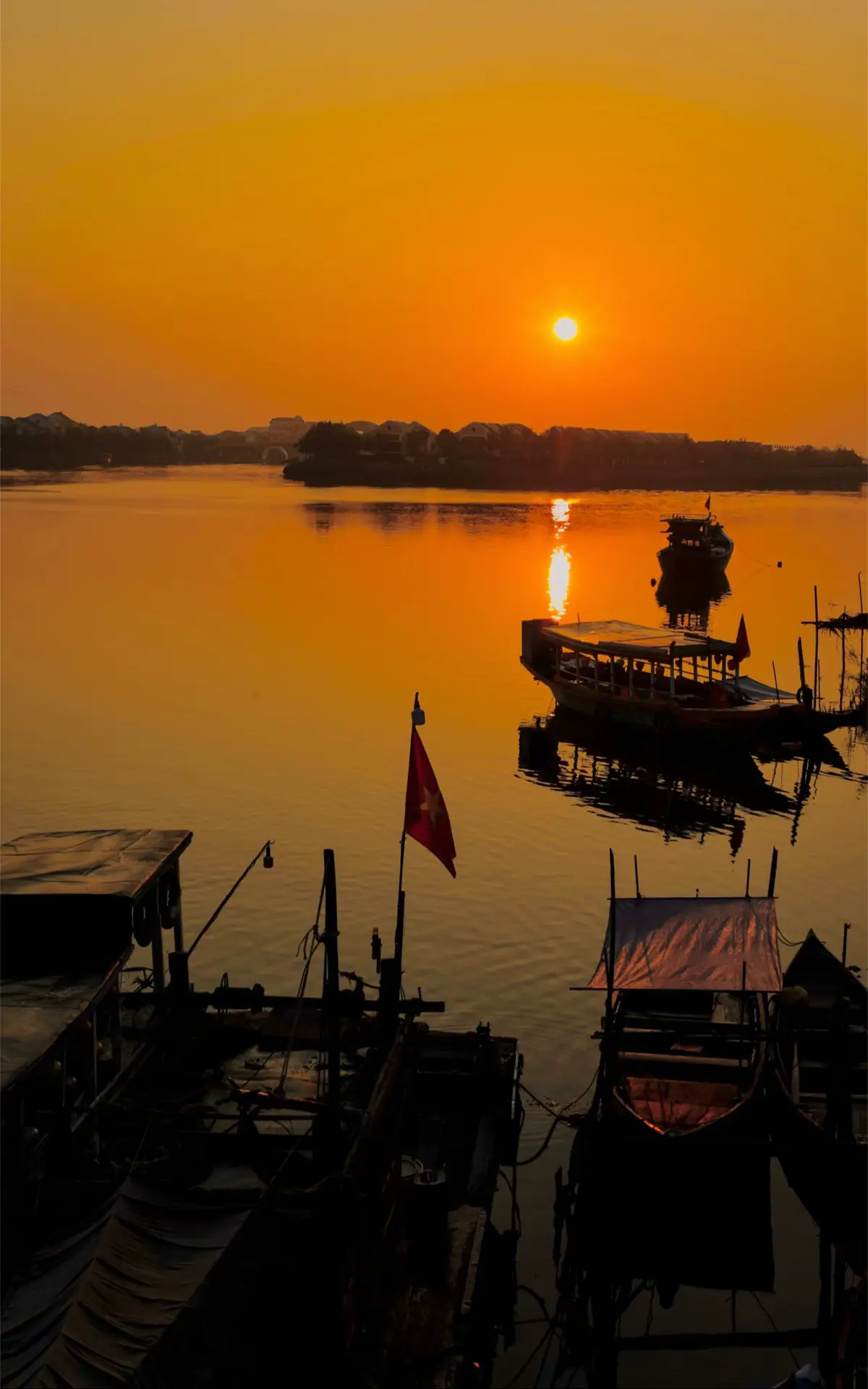 یوہی بے یقین یو ہی بے نشاں میری ادھی عمر گزر گئی کہیں ہو نہ جاؤں میں رائے گا میری ادھی عمر گزر گئی💔🥀 #poetry #sad #foryou #deeplines #viral 