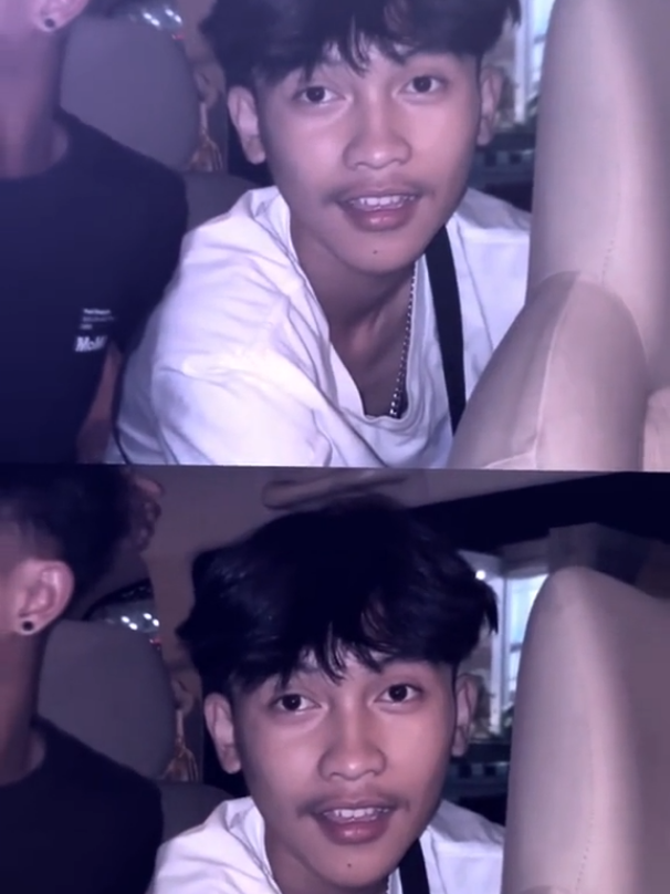 dika with baju putih+flash kamera beuhhh😵‍💫🫦 #andika #andikaaripradana #kusumawaraofficial #fyppppppppppppppppppppppp #fyp 