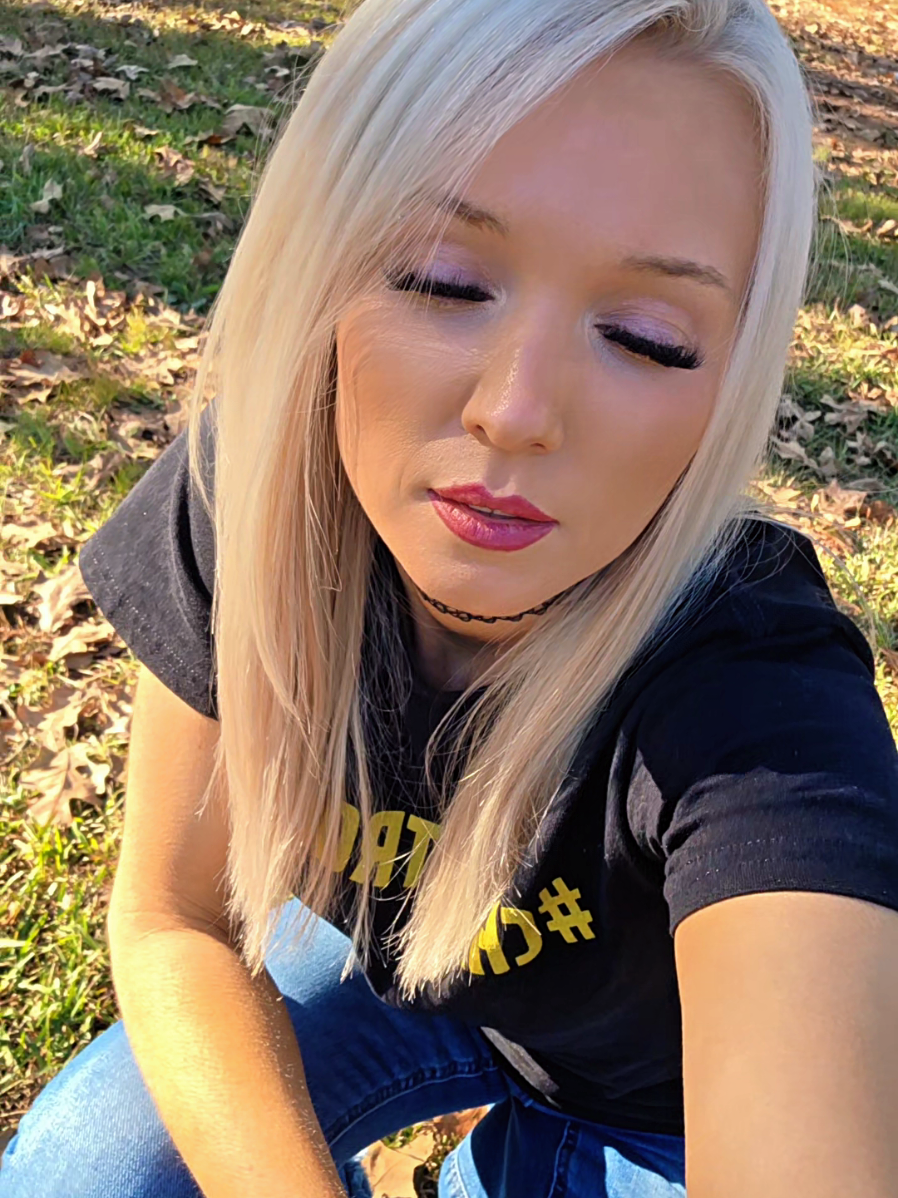 How dare this song just cut off on me like that! 😂 #chevygirl🖤 #fckcancer #chazstrong💪 #foryoupage #fyp 