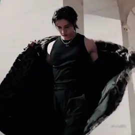 #BANGCHAN || fashion🙇🏻‍♀️ Bang Chan x Fendi 🤌🏻 Roman Empire is lowkey so good #straykids #straykidsedit #bangchanedit #bangchanstraykids leeknow changbin hyunjin han felix seungmin jeongin kpop edit foryou fyp skz stay viral vsp videostar  Good quality hot Bang Chan edit  Bang Chan and Fendi new single Roman Empire