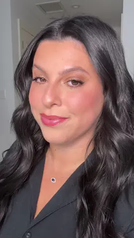 Smoothest transition ever #makeuptransition #transition #beforeandaftermakeup #makeuplook 