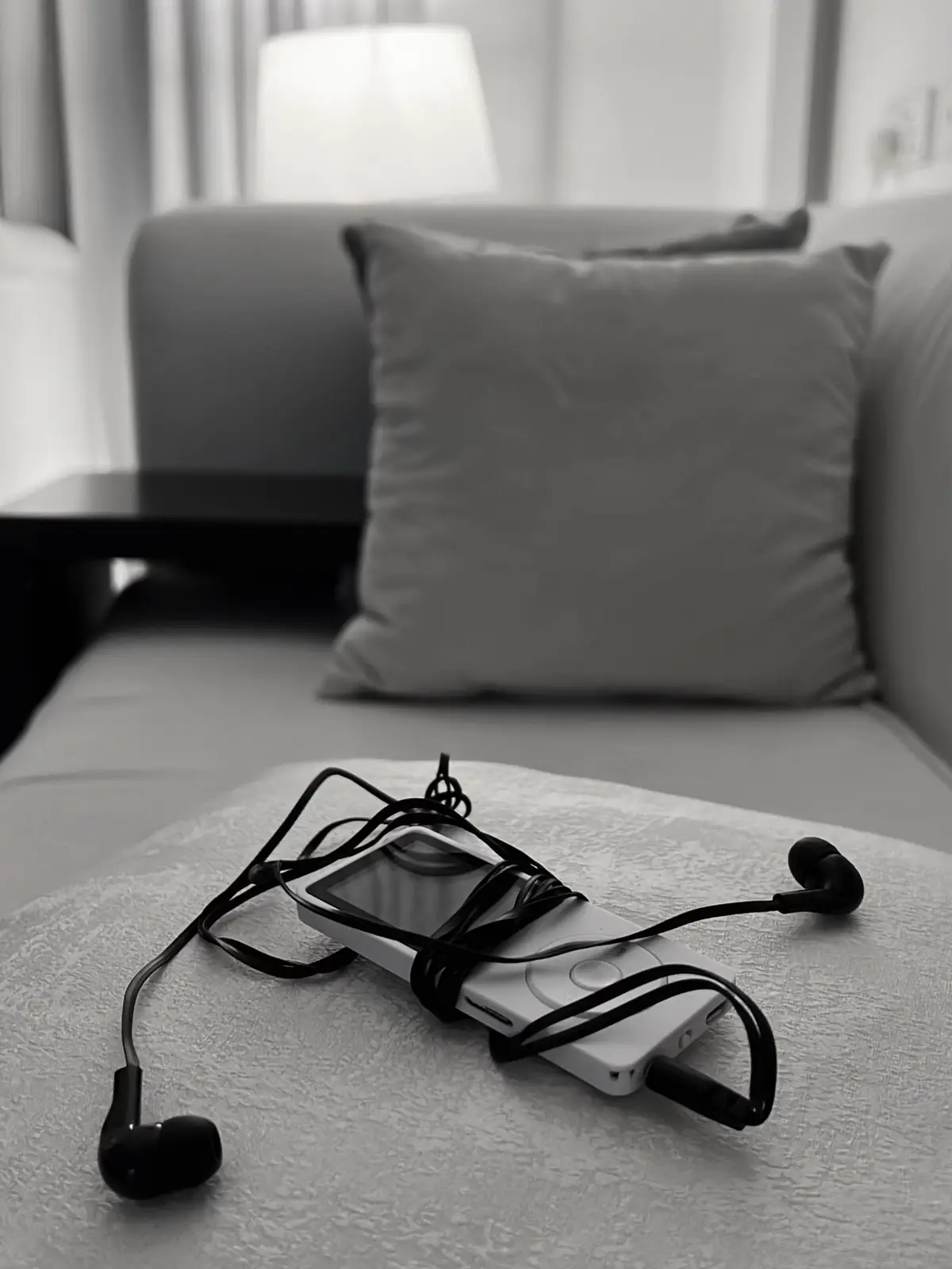 الحال من عقبك حبيبي في خطر  كل ما احاول ابتعد ارجع اجيك #explore #fyp 