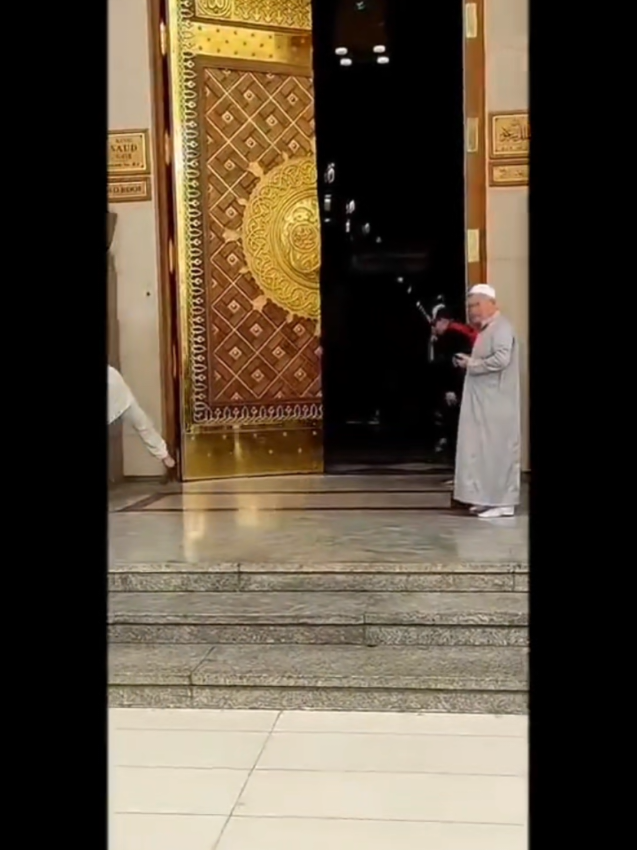 Batri umeed ha sarkar #foryou #islamic status #unfreezemyacount #viral naat video #trending naat video 