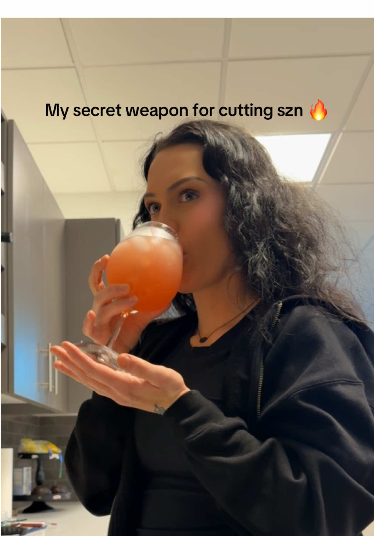 Shredding season without starving? ✅ This cutting mix keeps my energy high, cravings low, and muscle on point 💪🔥 Fuel right → feel right. Who else is in their cut era? 👀👇 #cuttingseason #fitmom #tiktokshop #tiktokshopfinds #muscle   