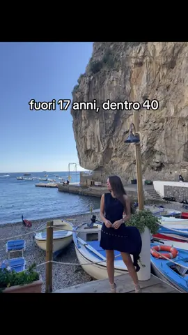 respiri piano per non far rumoreee ti addormenti di sera e ti risvegli col sole 😭😭😭